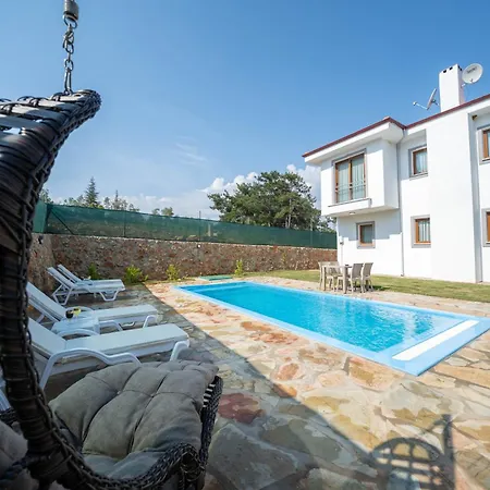 Tuerkoglu Akyaka Kuyucak Daily Weekly Villa *