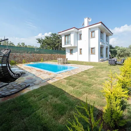 Villa Tuerkoglu Akyaka Kuyucak Daily Weekly *